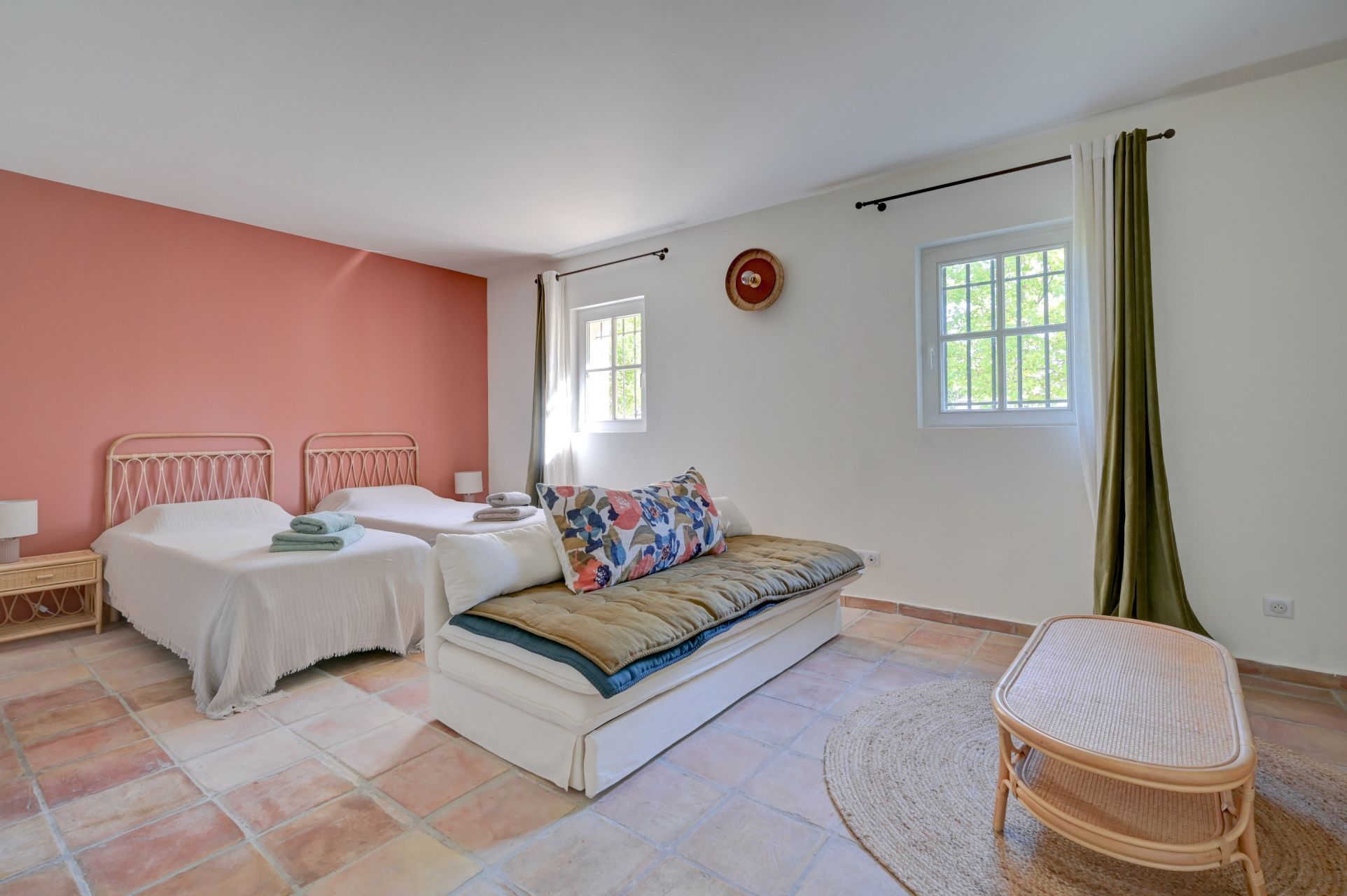 bastide 9 Rooms for seasonal rent on LE PUY STE REPARADE (13610)