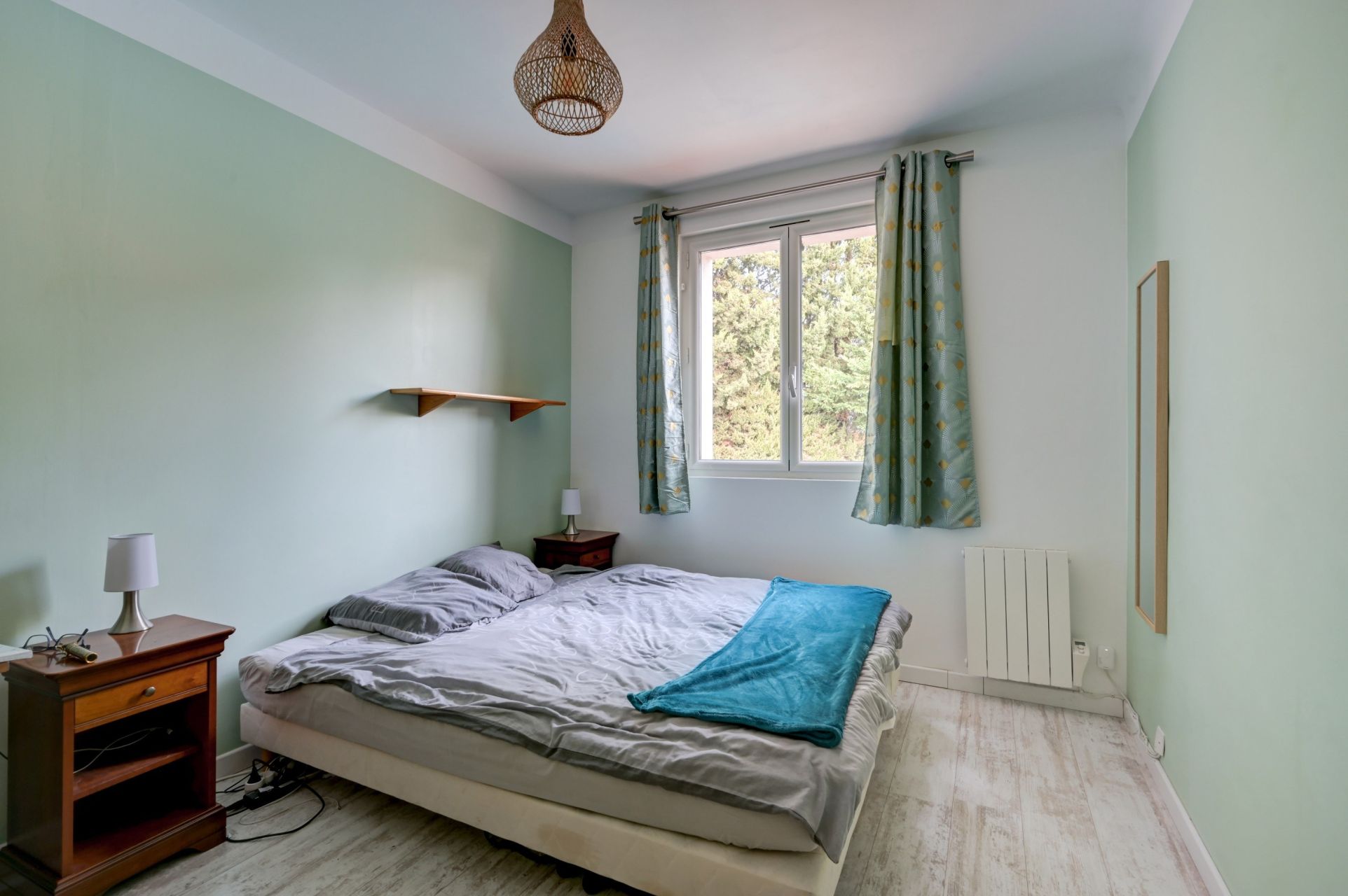 house 8 Rooms for sale on AIX EN PROVENCE (13100)