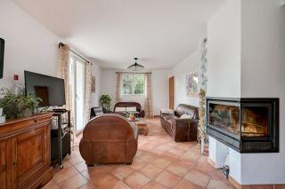 house 8 Rooms for sale on AIX EN PROVENCE (13100)