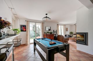 house 8 Rooms for sale on AIX EN PROVENCE (13100)