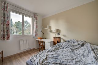 house 8 Rooms for sale on AIX EN PROVENCE (13100)