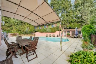 house 8 Rooms for sale on AIX EN PROVENCE (13100)