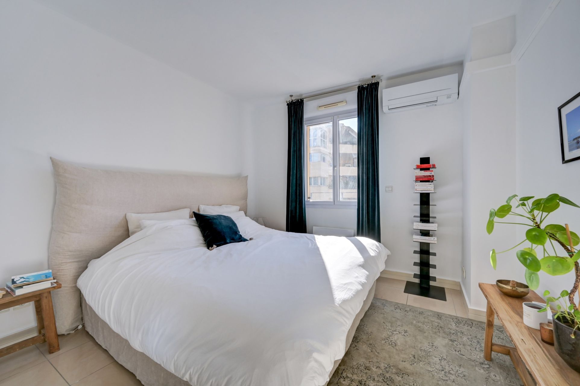 apartment 5 Rooms for sale on AIX EN PROVENCE (13100)