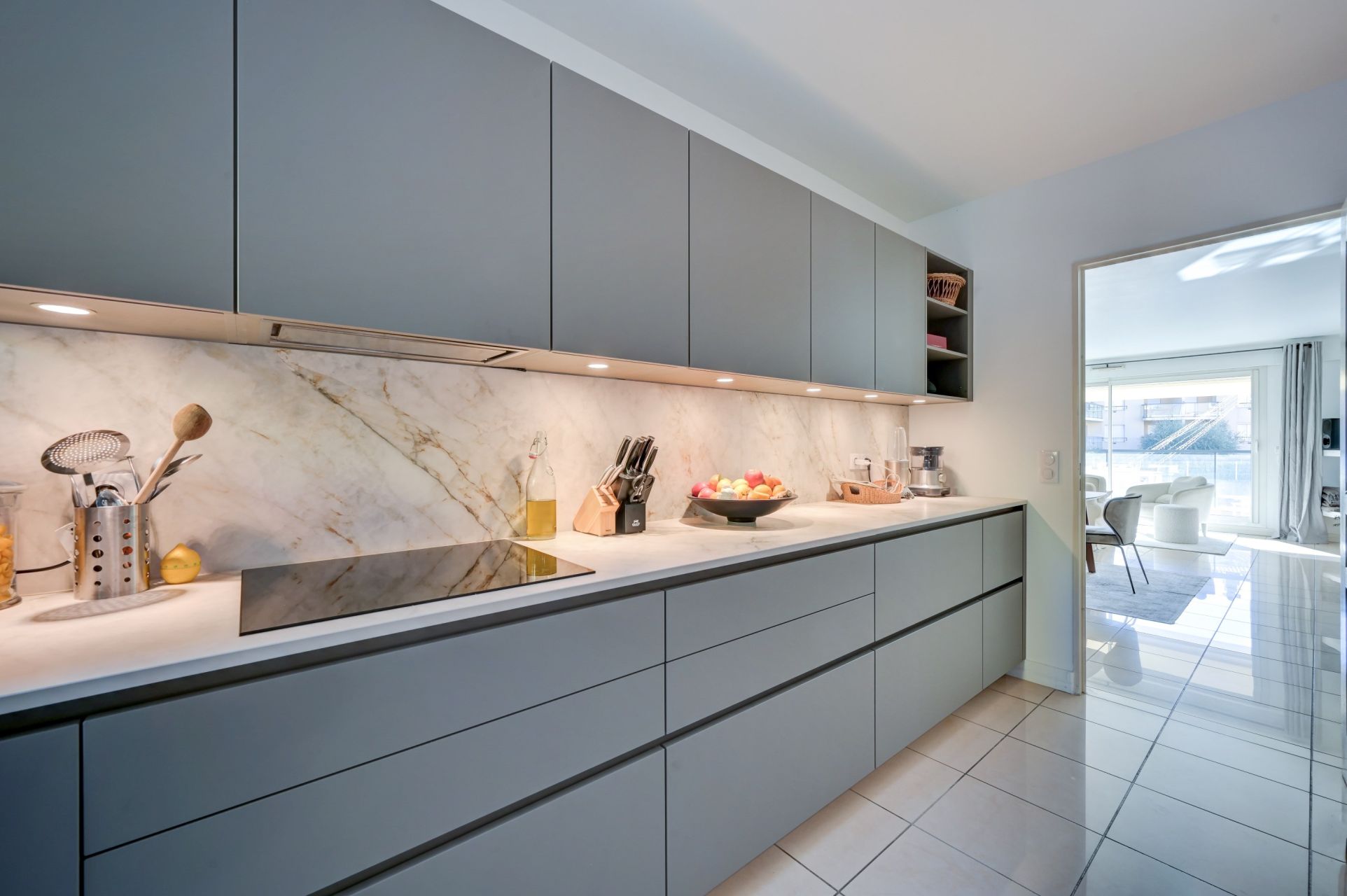 apartment 5 Rooms for sale on AIX EN PROVENCE (13100)