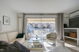 apartment 5 Rooms for sale on AIX EN PROVENCE (13100)