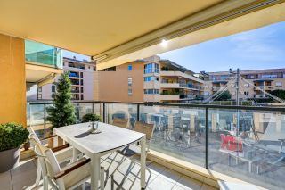apartment 5 Rooms for sale on AIX EN PROVENCE (13100)