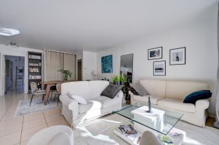apartment 5 Rooms for sale on AIX EN PROVENCE (13100)
