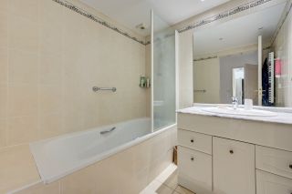 apartment 5 Rooms for sale on AIX EN PROVENCE (13100)