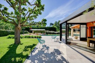 house 10 Rooms for sale on AIX EN PROVENCE (13100)