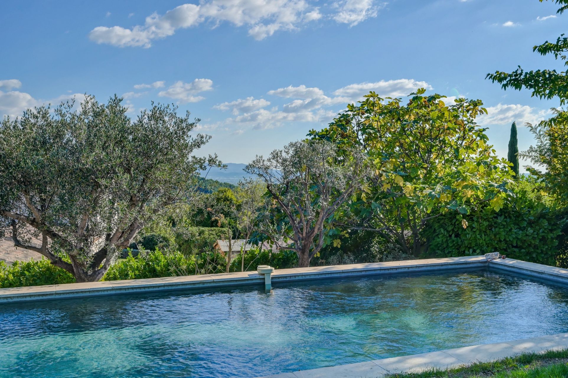 maison 5 Pièces en vente sur EGUILLES (13510)