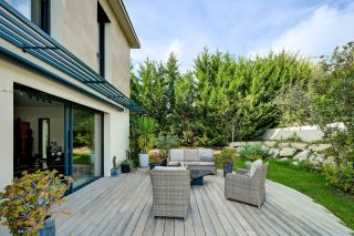 apartment 4 Rooms for sale on AIX EN PROVENCE (13090)