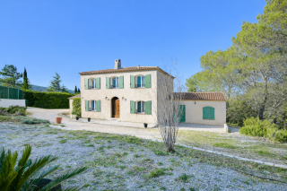 house 8 Rooms for sale on EGUILLES (13510)