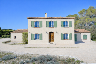 maison 8 Pièces en vente sur EGUILLES (13510)