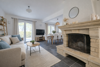 maison 8 Pièces en vente sur EGUILLES (13510)