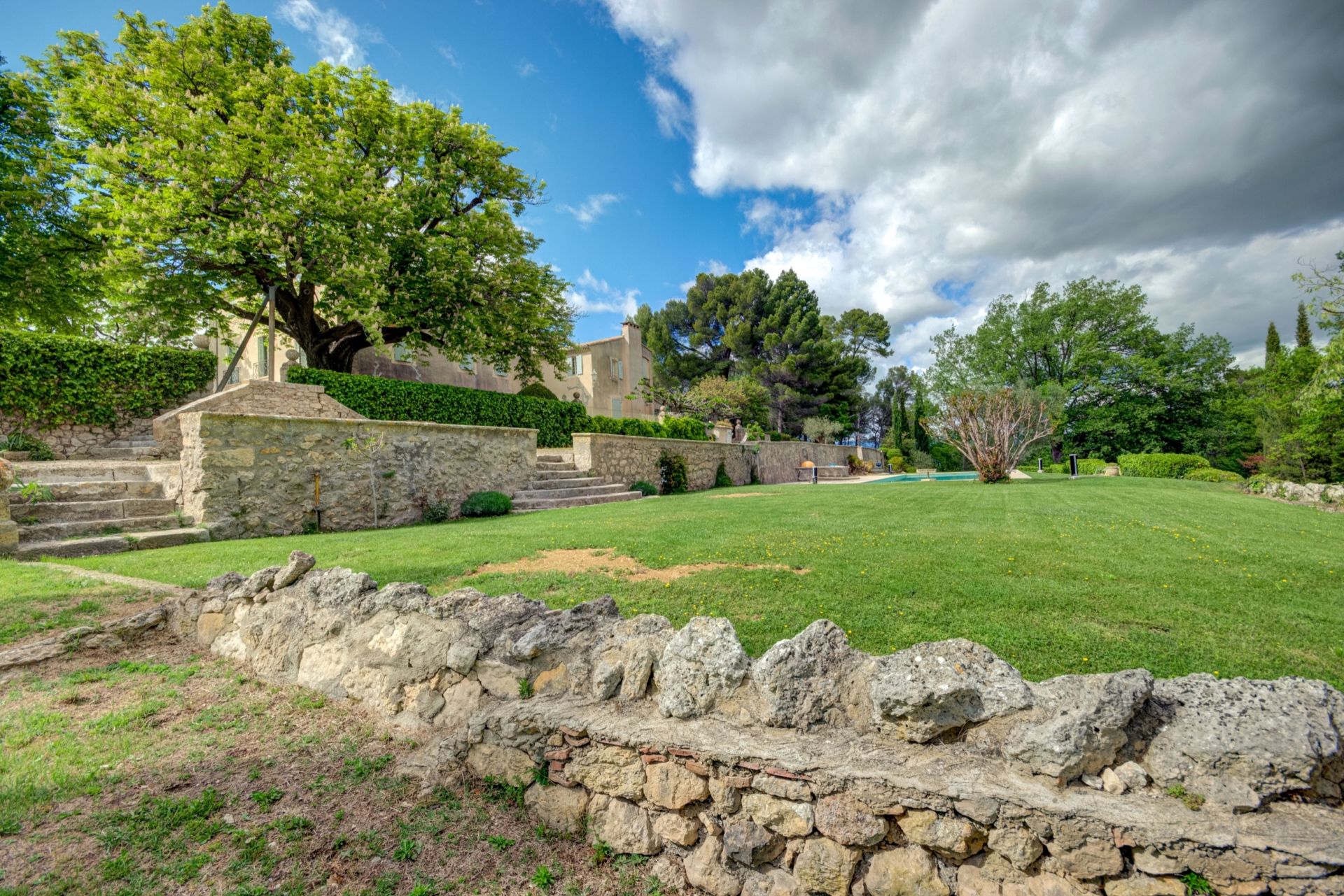 maison 12 Pièces en vente sur AIX EN PROVENCE (13100)