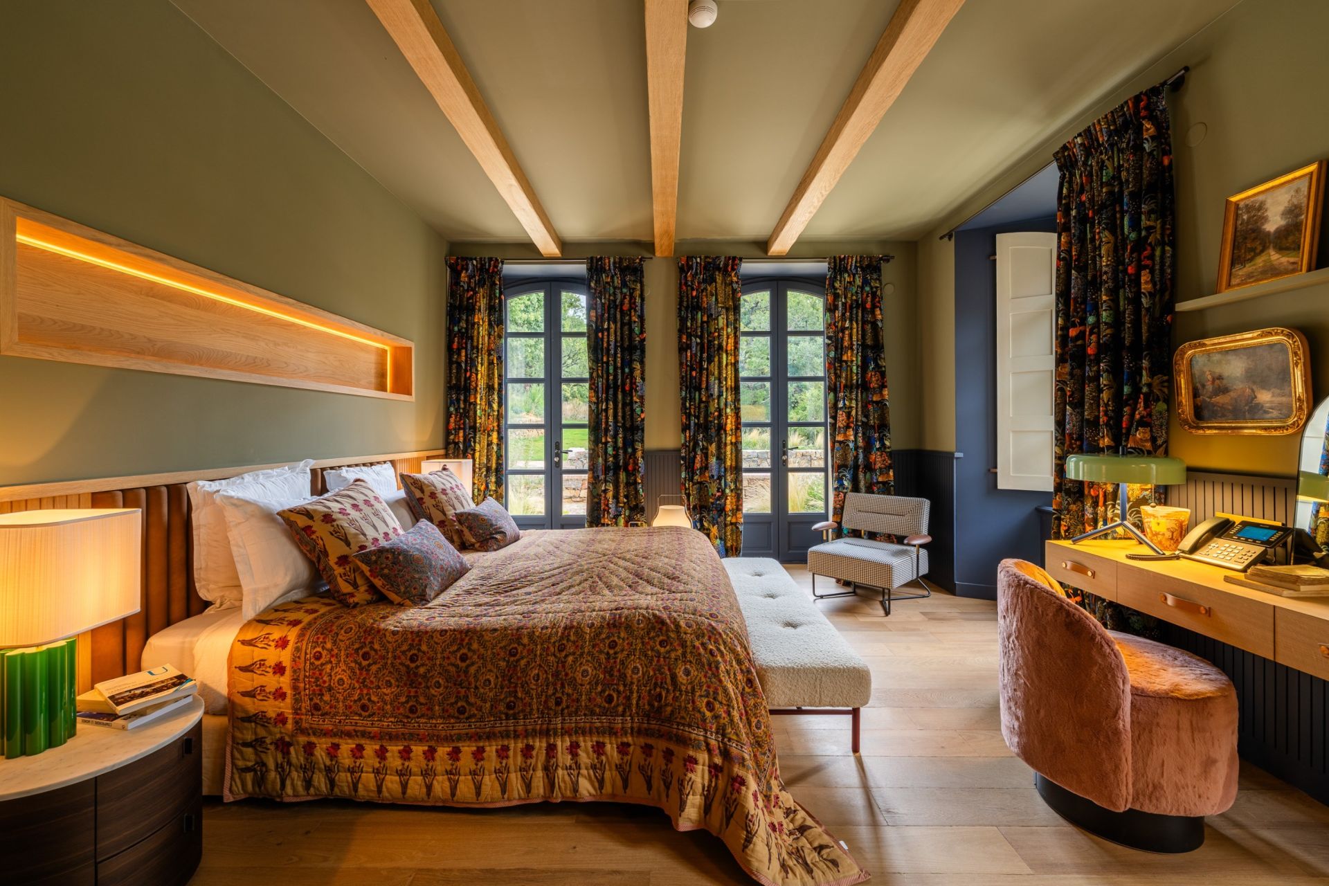 bastide 22 Pièces en location saisonnière sur NANS LES PINS (83860)