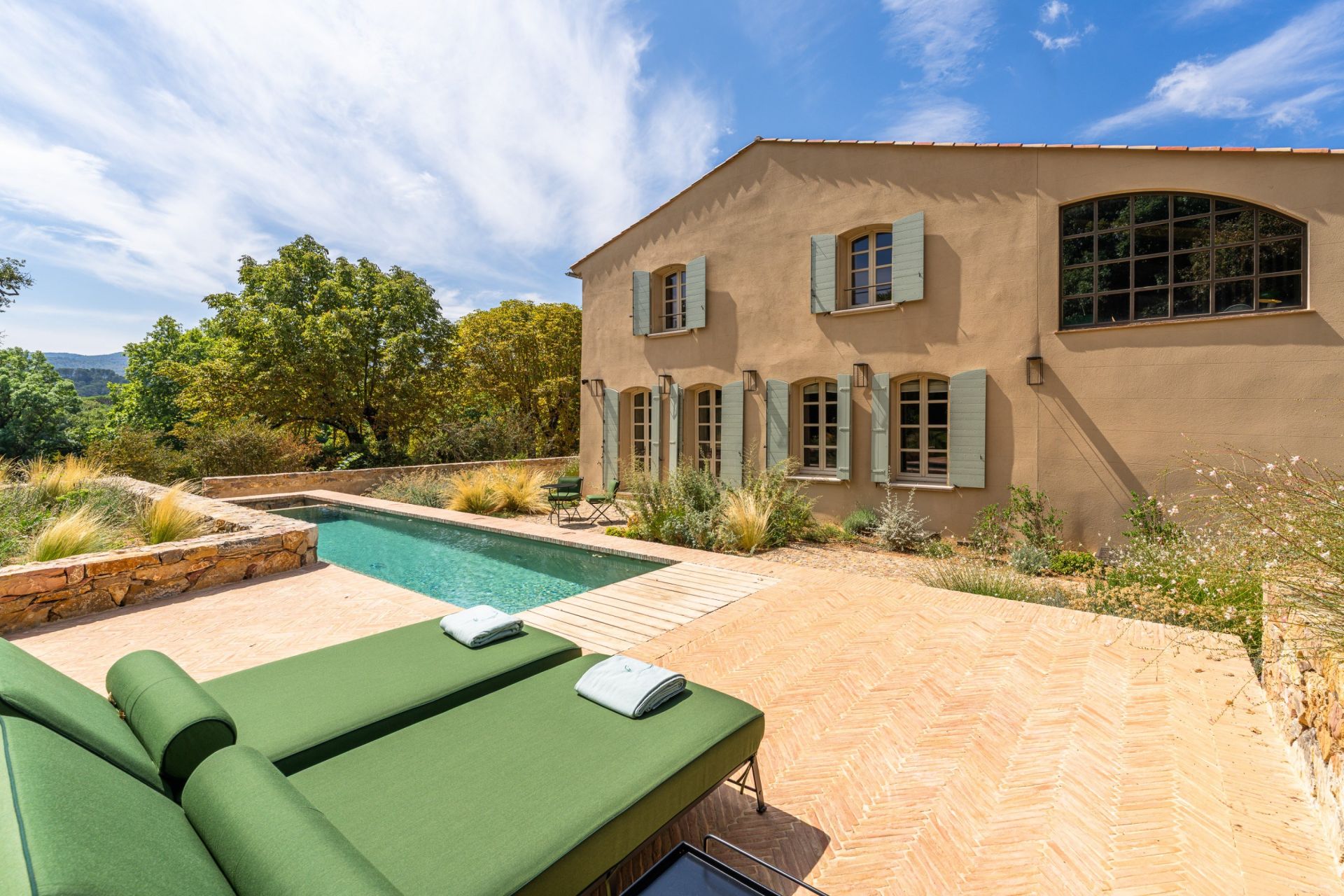 bastide 22 Pièces en location saisonnière sur AIX EN PROVENCE (13100)