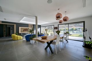 house 7 Rooms for sale on CABRIES (13480)