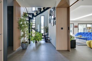 house 7 Rooms for sale on CABRIES (13480)