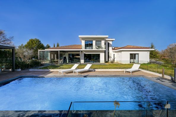 Sale House Cabriès 7&nbsp;Rooms 220&nbsp;m²