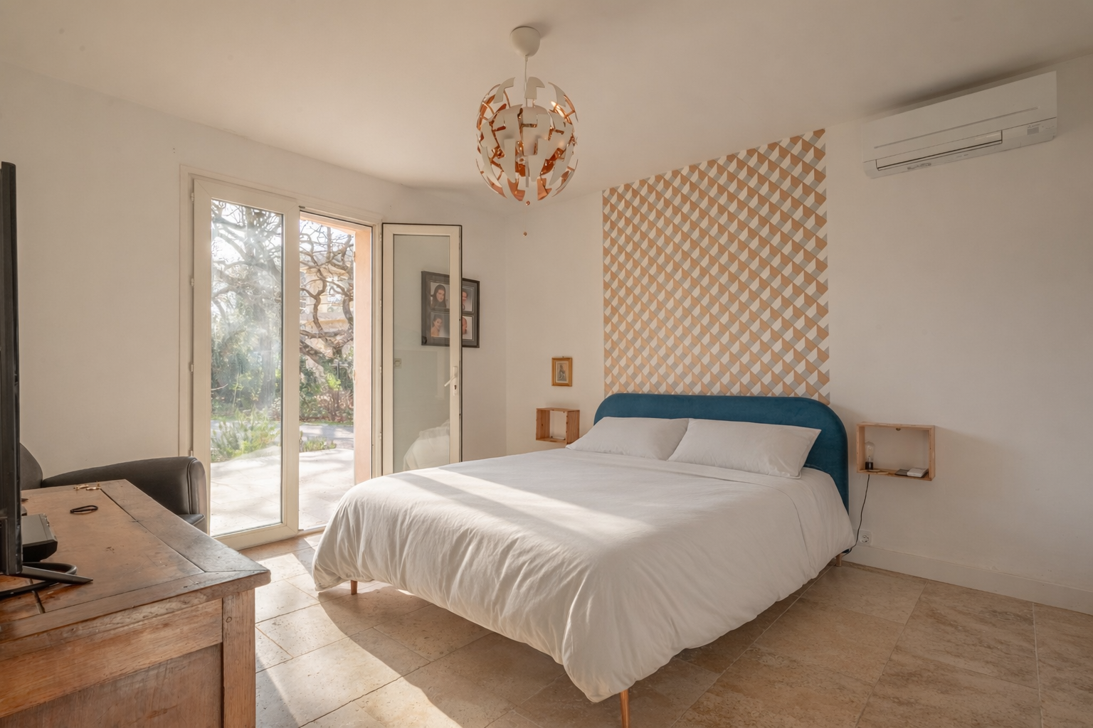 house 8 Rooms for sale on AIX EN PROVENCE (13100)
