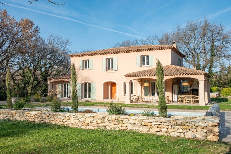 house 8 Rooms for sale on AIX EN PROVENCE (13100)