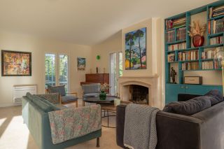 house 8 Rooms for sale on AIX EN PROVENCE (13100)