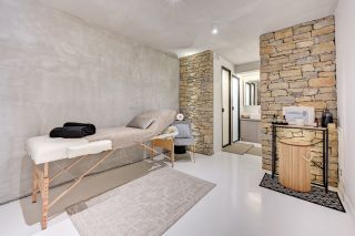 house 7 Rooms for sale on AIX EN PROVENCE (13100)