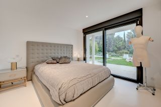 house 7 Rooms for sale on AIX EN PROVENCE (13100)