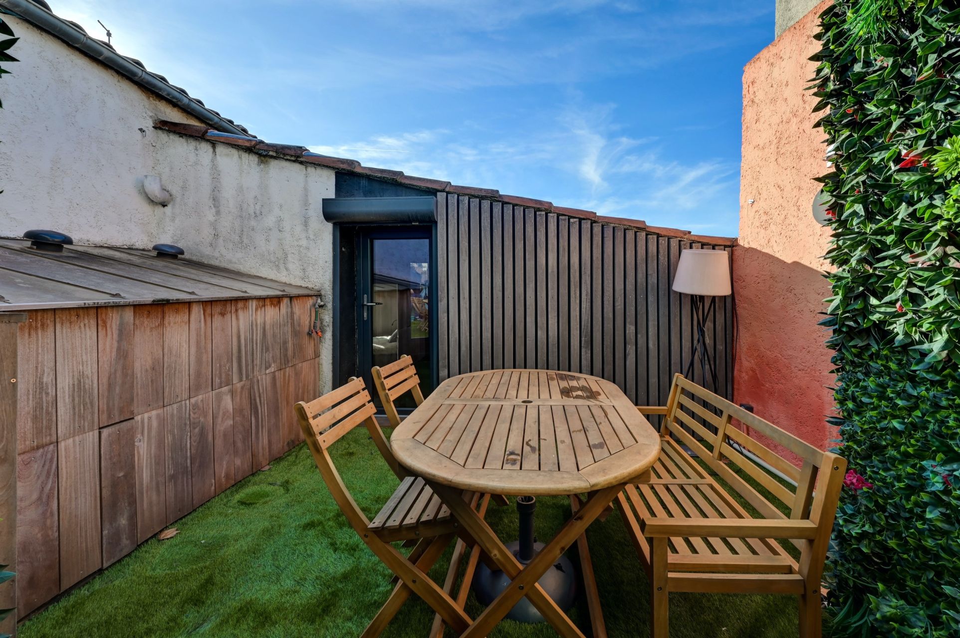 apartment 4 Rooms for sale on AIX EN PROVENCE (13100)