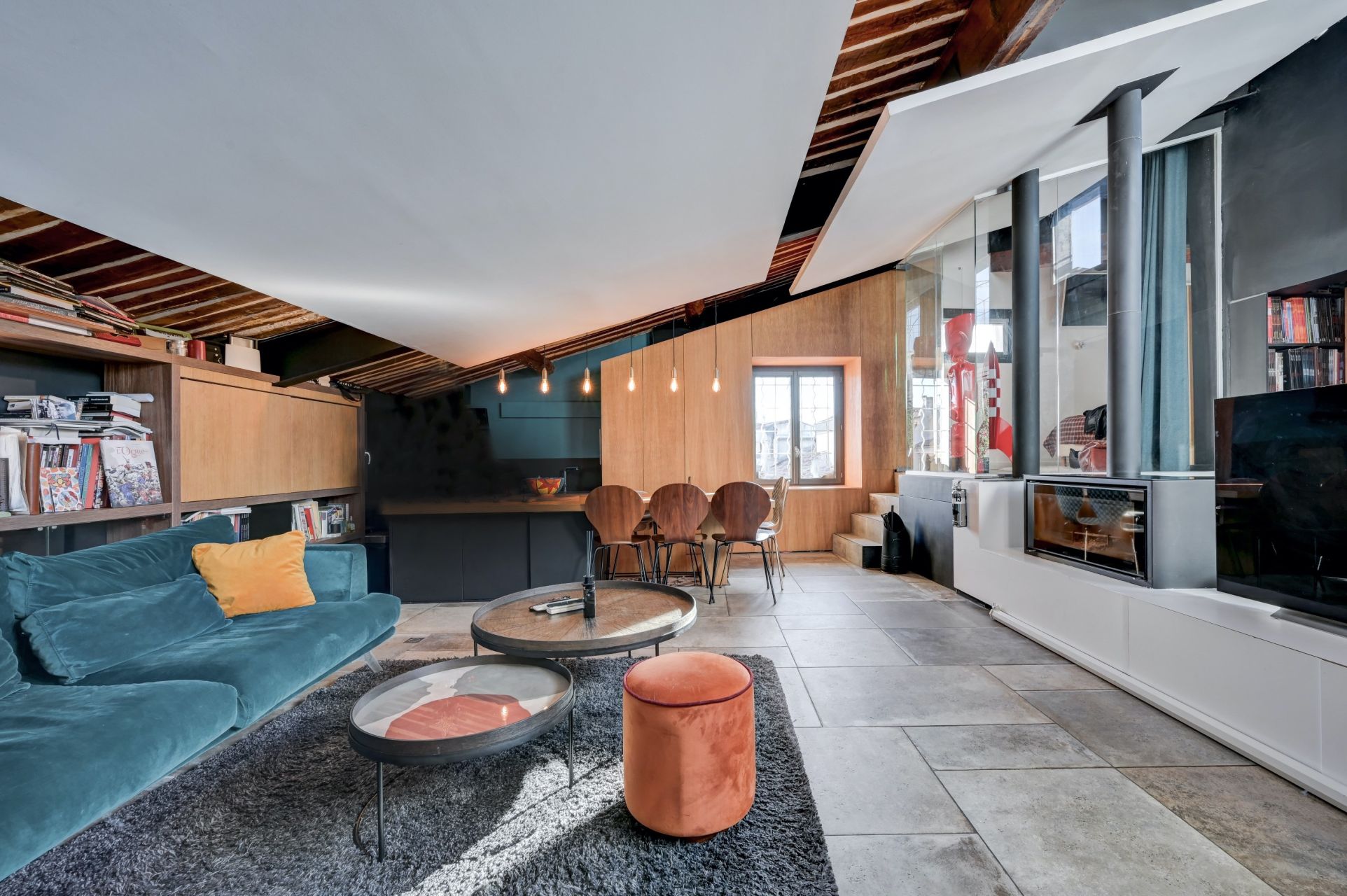 apartment 4 Rooms for sale on AIX EN PROVENCE (13100)