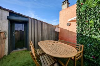 apartment 4 Rooms for sale on AIX EN PROVENCE (13100)