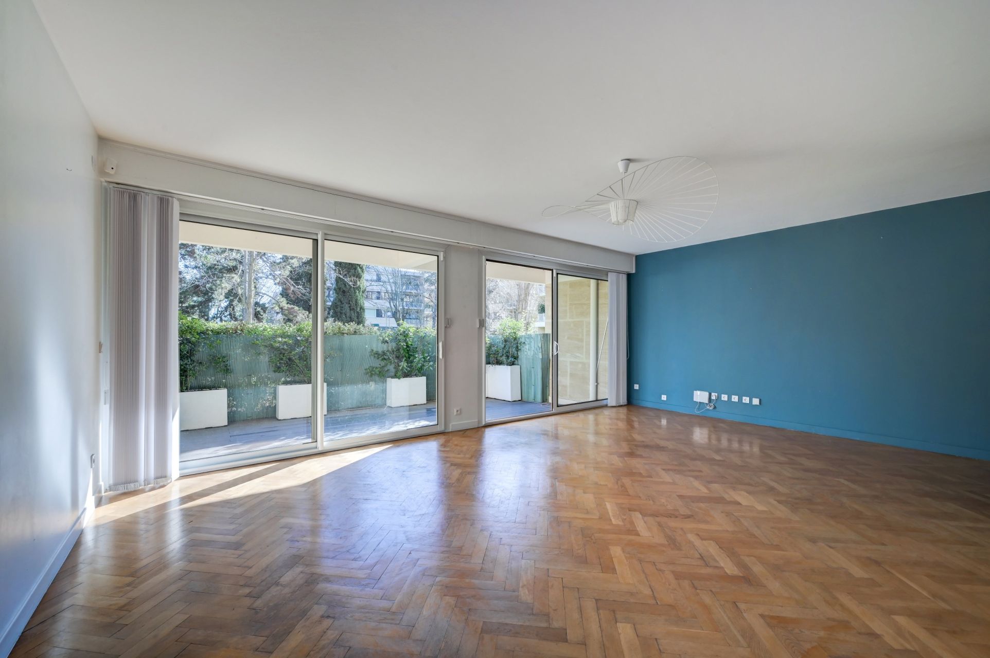 apartment 4 Rooms for sale on AIX EN PROVENCE (13100)