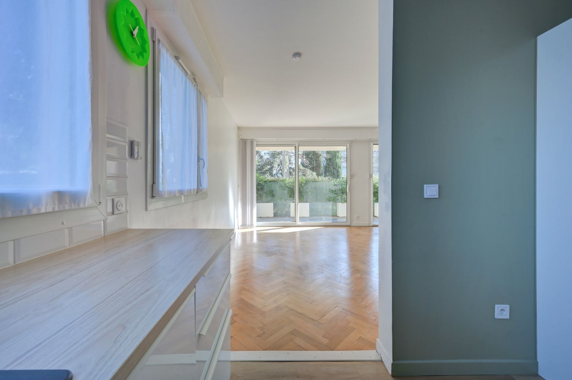 apartment 4 Rooms for sale on AIX EN PROVENCE (13100)
