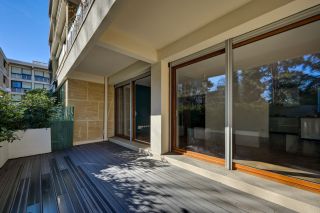 apartment 4 Rooms for sale on AIX EN PROVENCE (13100)