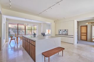 house 8 Rooms for sale on AIX EN PROVENCE (13100)