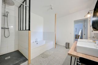 maison 5 Pièces en location sur AIX EN PROVENCE (13100)