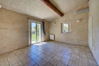 house 7 Rooms for sale on EGUILLES (13510)