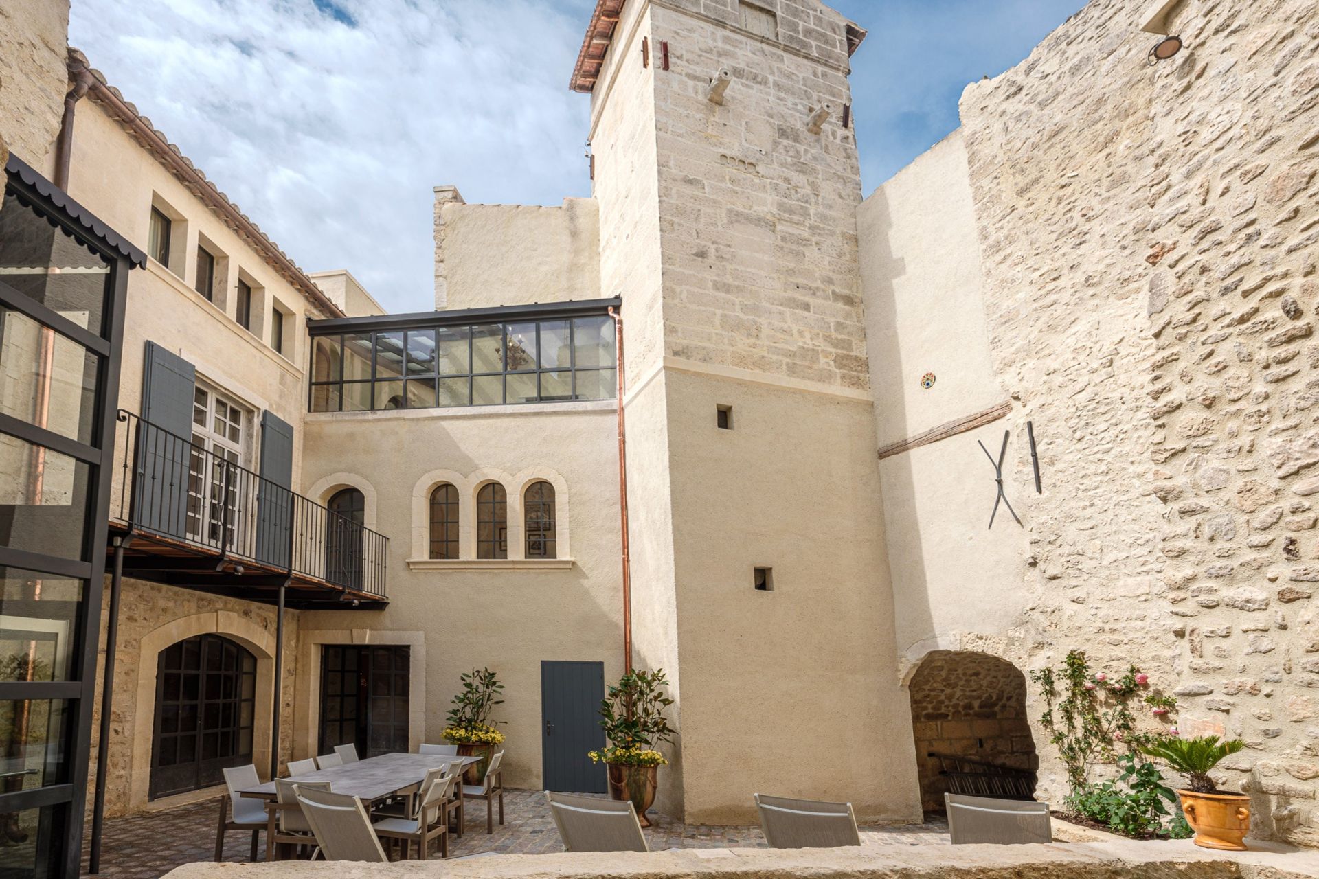 house 8 Rooms for seasonal rent on ST REMY DE PROVENCE (13210)