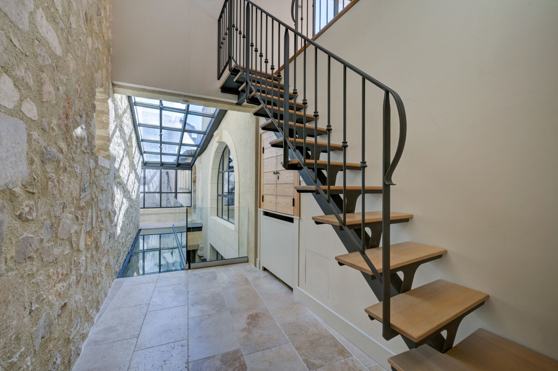 house 8 Rooms for seasonal rent on ST REMY DE PROVENCE (13210)