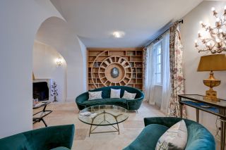 house 8 Rooms for seasonal rent on ST REMY DE PROVENCE (13210)