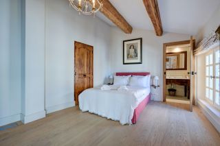 house 8 Rooms for seasonal rent on ST REMY DE PROVENCE (13210)