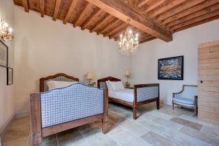 house 8 Rooms for seasonal rent on ST REMY DE PROVENCE (13210)