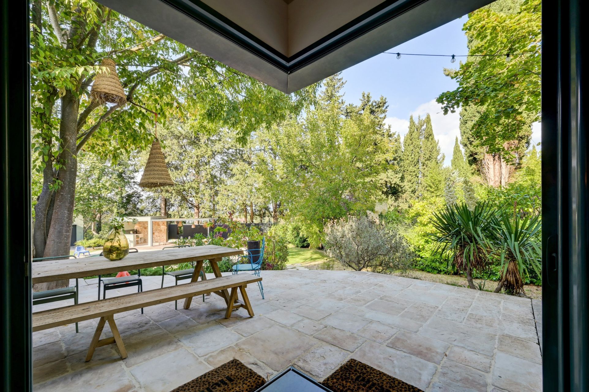 house 8 Rooms for sale on AIX EN PROVENCE (13290)
