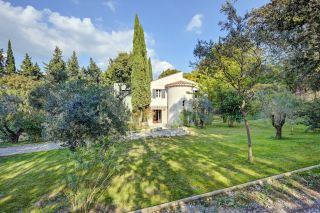 house 8 Rooms for sale on AIX EN PROVENCE (13290)