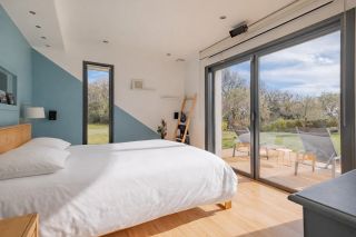 house 10 Rooms for sale on AIX EN PROVENCE (13100)