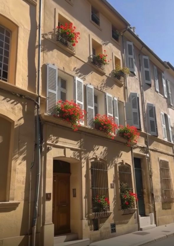Sale House Aix-en-Provence 7&nbsp;Rooms 360&nbsp;m²