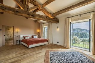 mas 10 Pièces en location saisonnière sur MAUSSANE LES ALPILLES (13520)