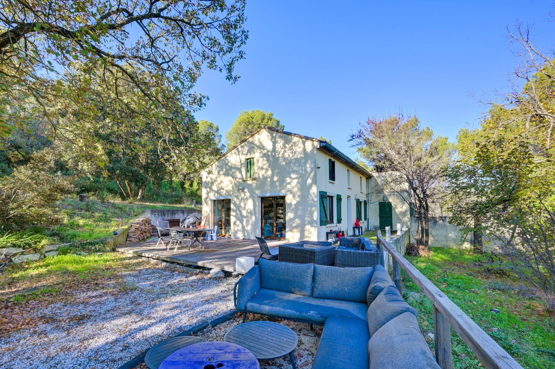 maison 5 Pièces en vente sur EGUILLES (13510)
