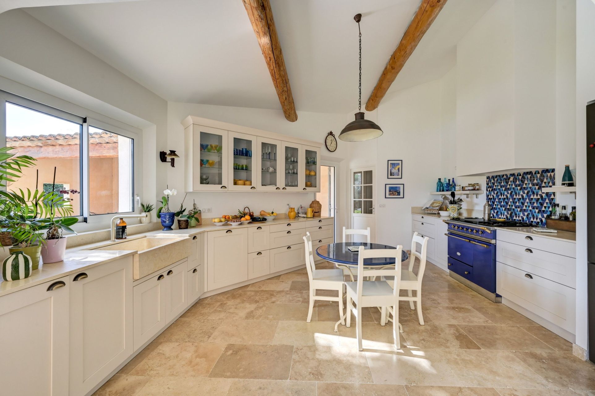 house 5 Rooms for sale on MEYRARGUES (13650)